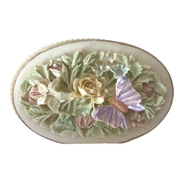 Vintage Butterfly Floral Antiqued Oval Resin Trinket Ring Box with Brooch as Lid - Picture 2 of 14